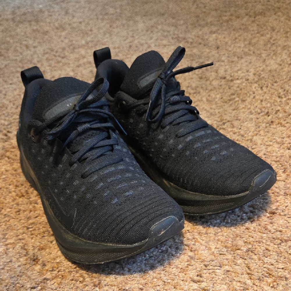 Nike Men's Black Athletic Sneakers